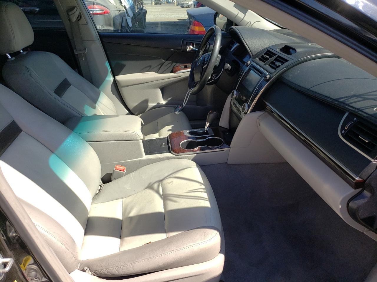 Photo 5 from auction – 2013 TOYOTA CAMRY L with VIN 4T4BF1FK0DR314379