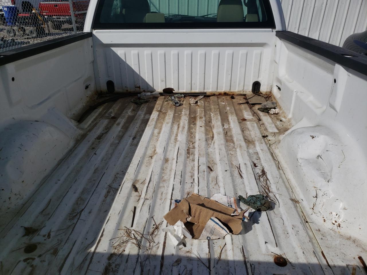 Photo 6 from auction – 2005 FORD F150 with VIN 1FTRF12285NB35358