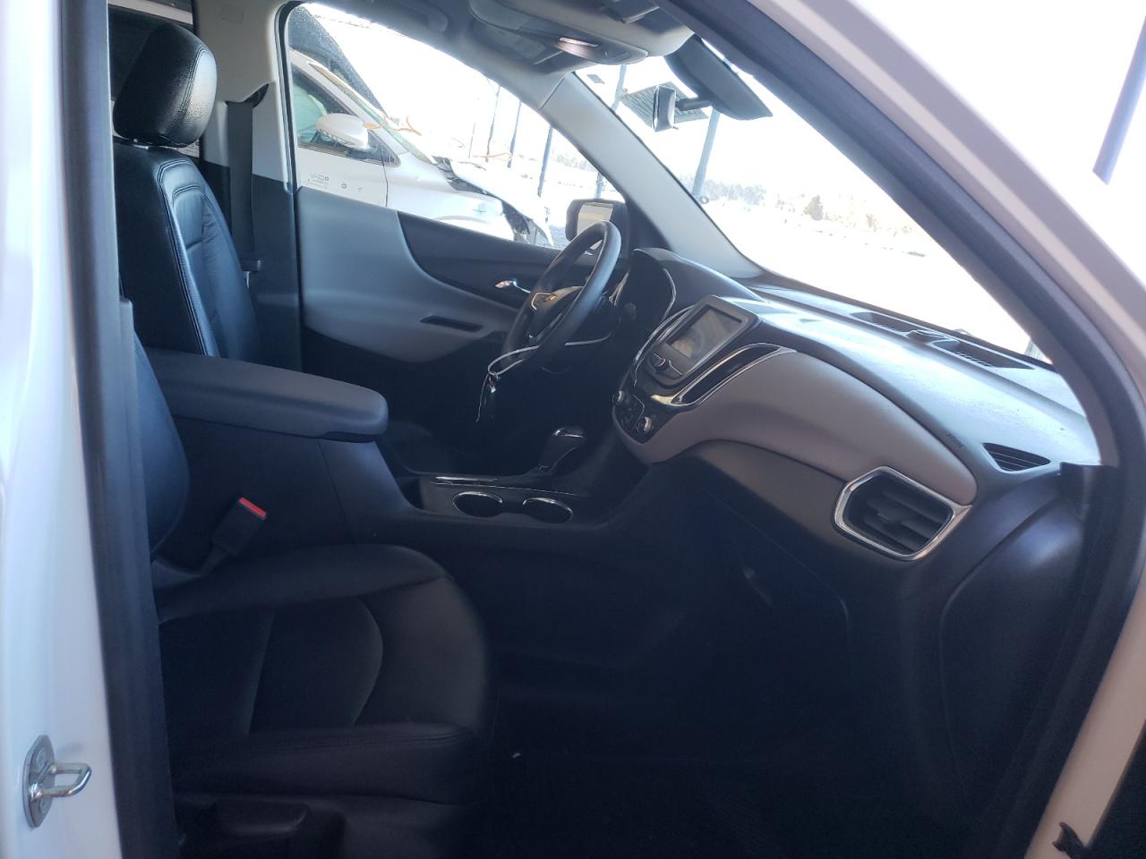 Photo 5 from auction – 2019 CHEVROLET EQUINOX LS with VIN 2GNAXHEV6K6135004
