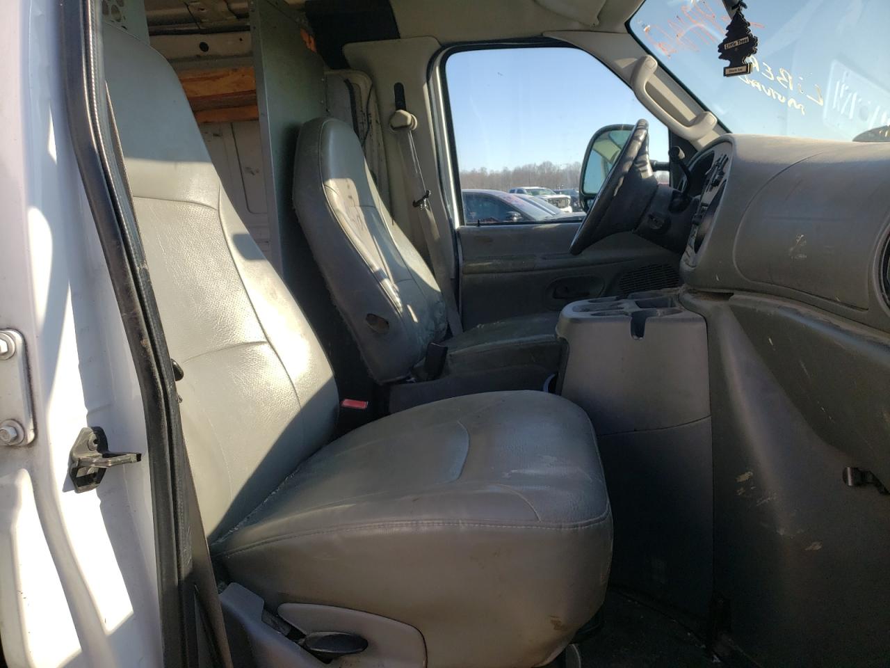 Photo 5 from auction – 2008 FORD ECONOLINE with VIN 1FTNE24L08DB05715
