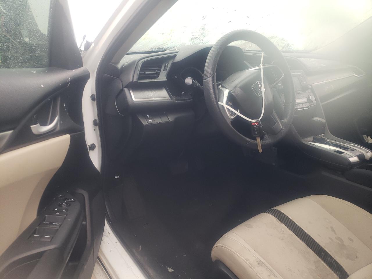 Photo 9 from auction – 2016 HONDA CIVIC LX with VIN 19XFC2F55GE025915
