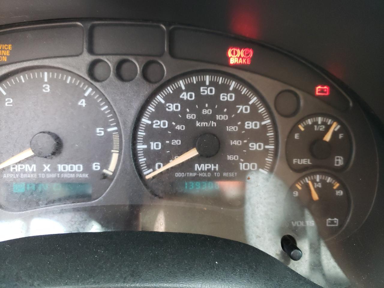 Photo 8 from auction – 2004 CHEVROLET BLAZER with VIN 1GNCS13X14K144986