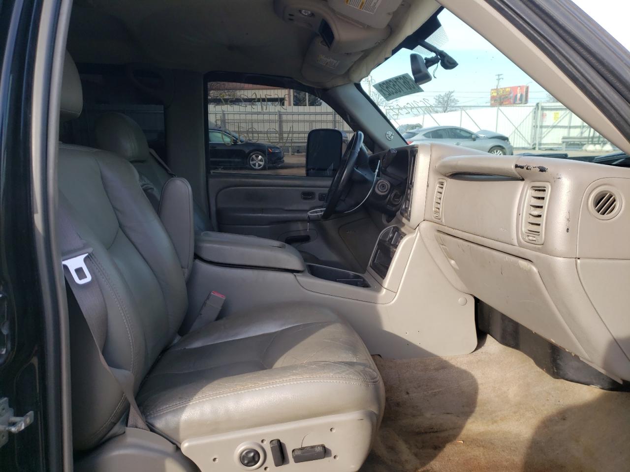 Photo 5 from auction – 2005 CHEVROLET silverado with VIN 1GCHK23285F826962