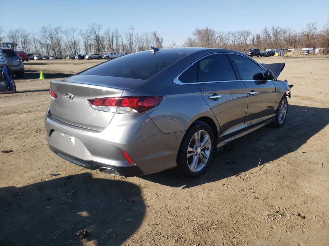 Photo 4 from auction – 2019 HYUNDAI SONATA LIM with VIN 5NPE34AF4KH734606