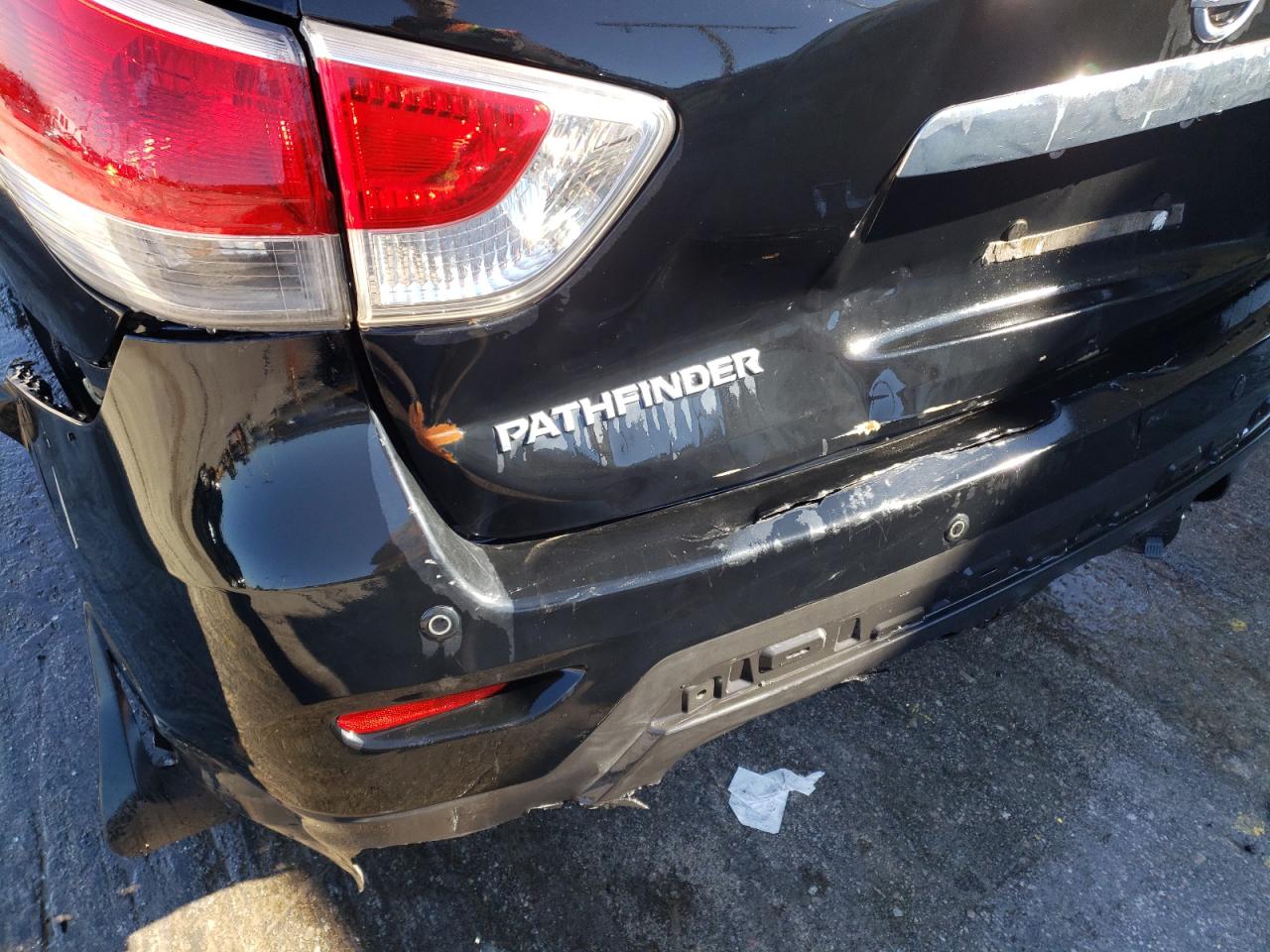 Photo 9 from auction – 2013 NISSAN PATHFINDER with VIN 5N1AR2MM8DC607850