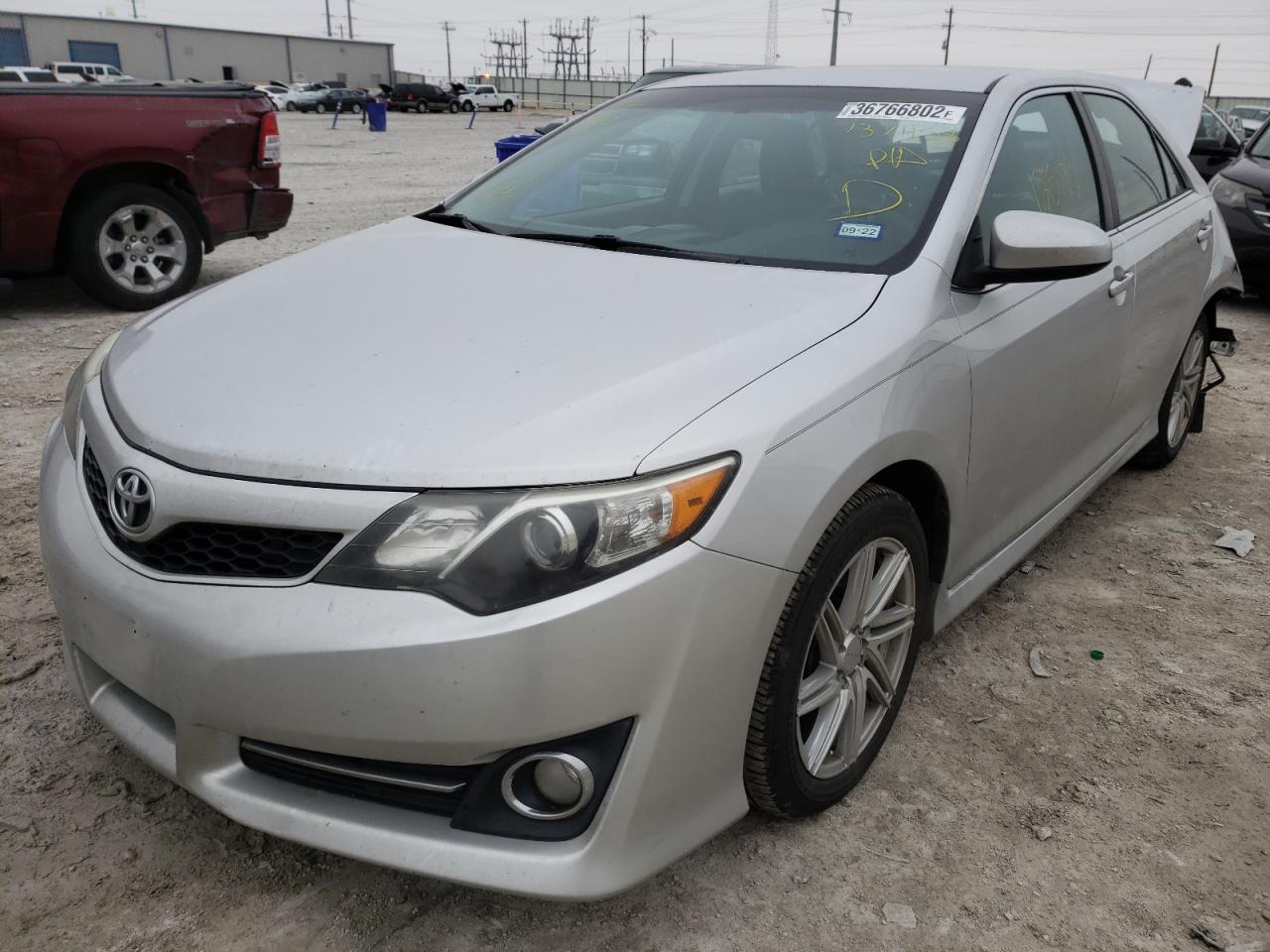Photo 2 from auction – 2014 TOYOTA CAMRY L with VIN 4T1BF1FK2EU737458