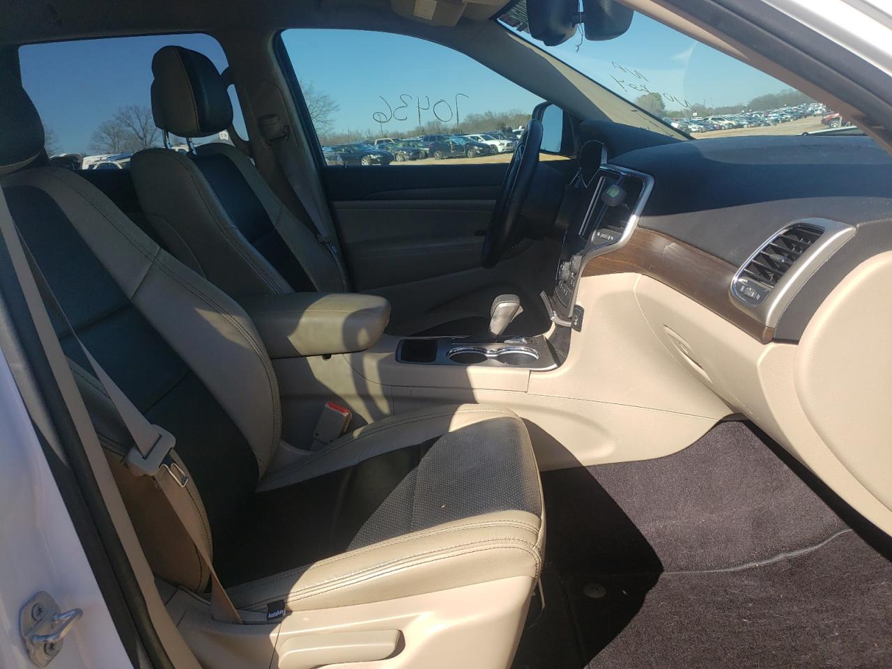 Photo 5 from auction – 2016 JEEP GRAND CHER with VIN 1C4RJFAG9GC438768