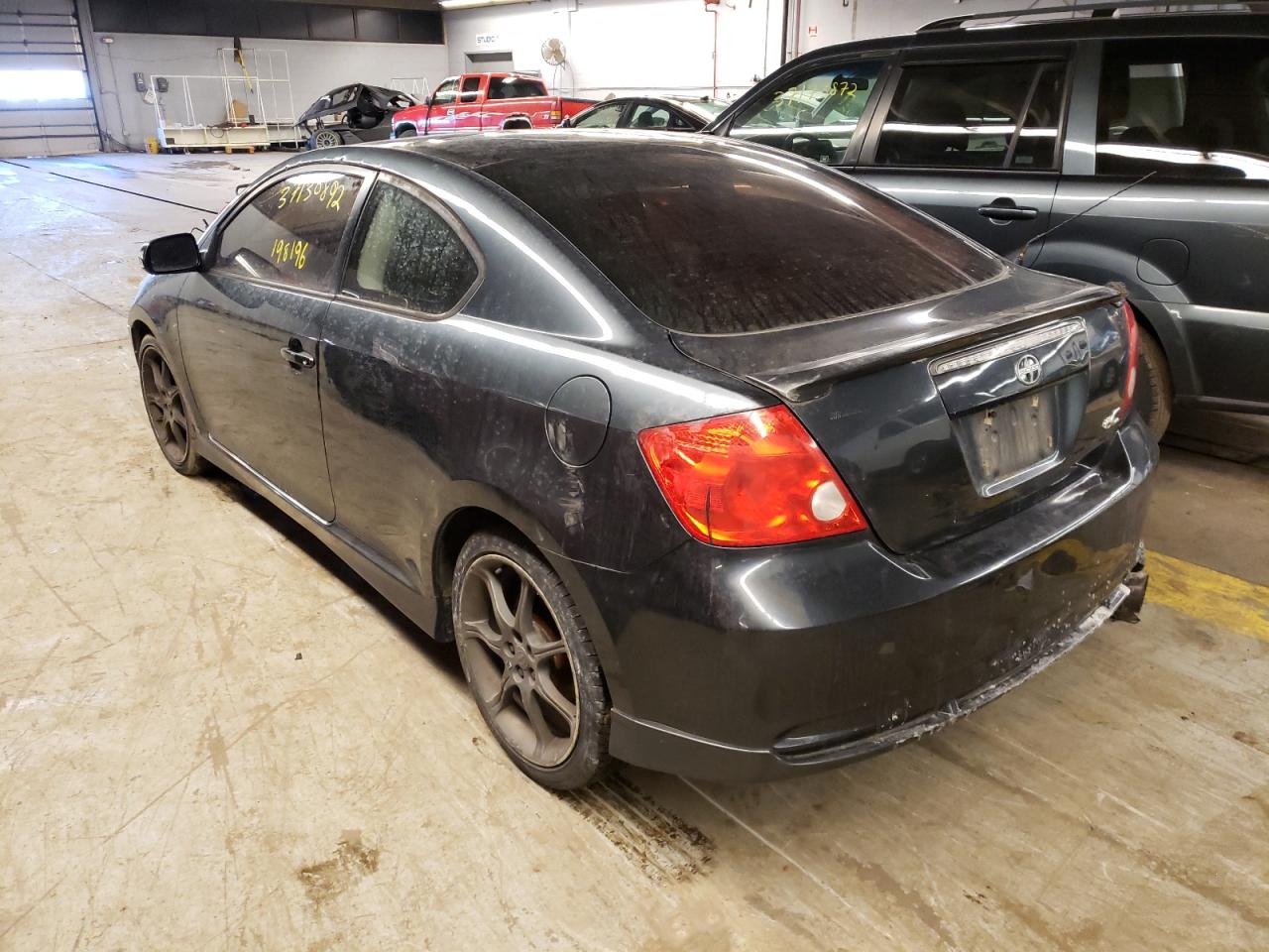 Photo 3 from auction – 2005 TOYOTA SCION TC with VIN JTKDE177850019407