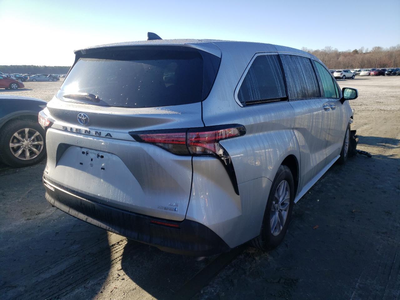 Photo 4 from auction – 2021 TOYOTA SIENNA LE with VIN 5TDKSKFC1MS031602