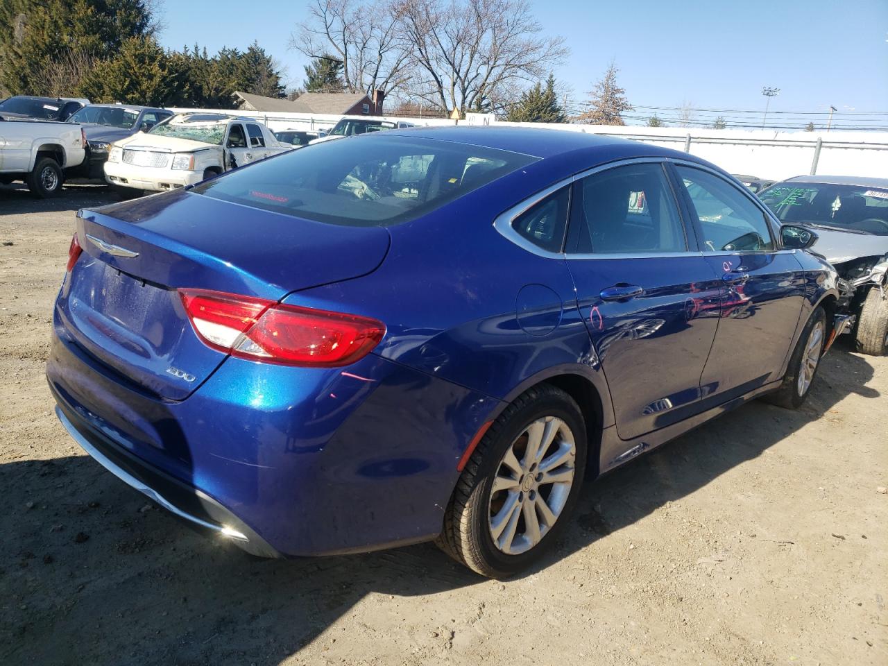 Photo 4 from auction – 2015 CHRYSLER 200 LIMITE with VIN 1C3CCCAB0FN632485