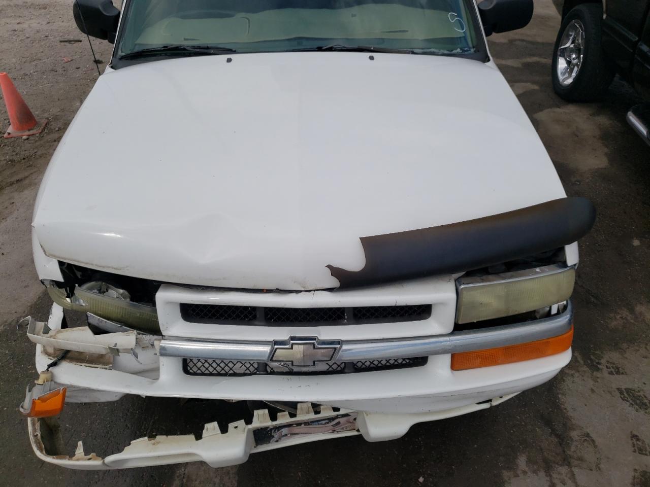Photo 7 from auction – 2004 CHEVROLET BLAZER with VIN 1GNCS13X14K144986