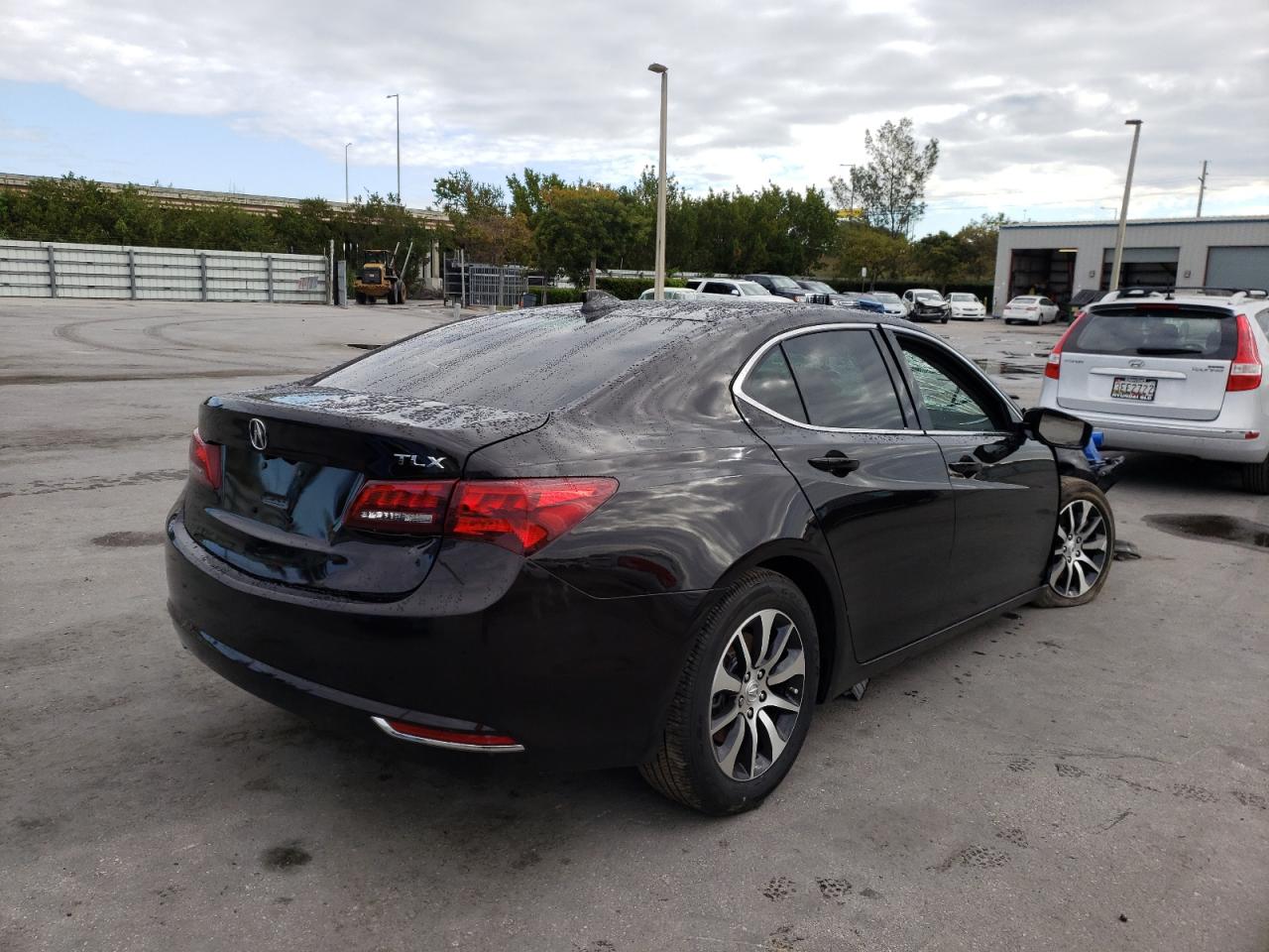 Photo 4 from auction – 2016 ACURA TLX with VIN 19UUB1F31GA002932