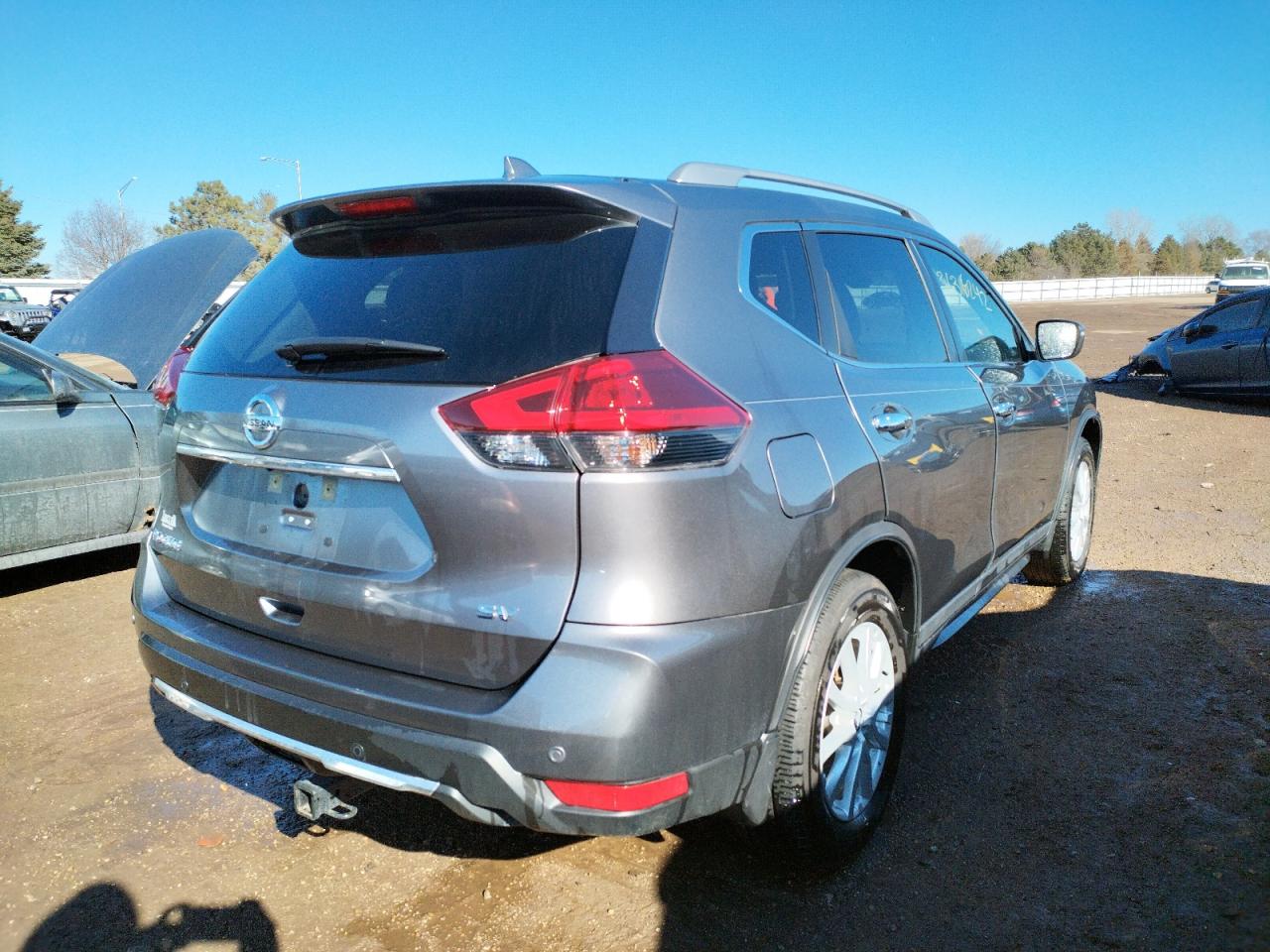 Photo 4 from auction – 2020 NISSAN ROGUE S with VIN KNMAT2MT7LP534281