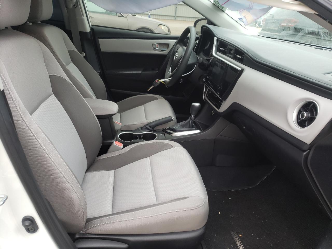 Photo 5 from auction – 2019 TOYOTA COROLLA L with VIN 5YFBURHE4KP865564