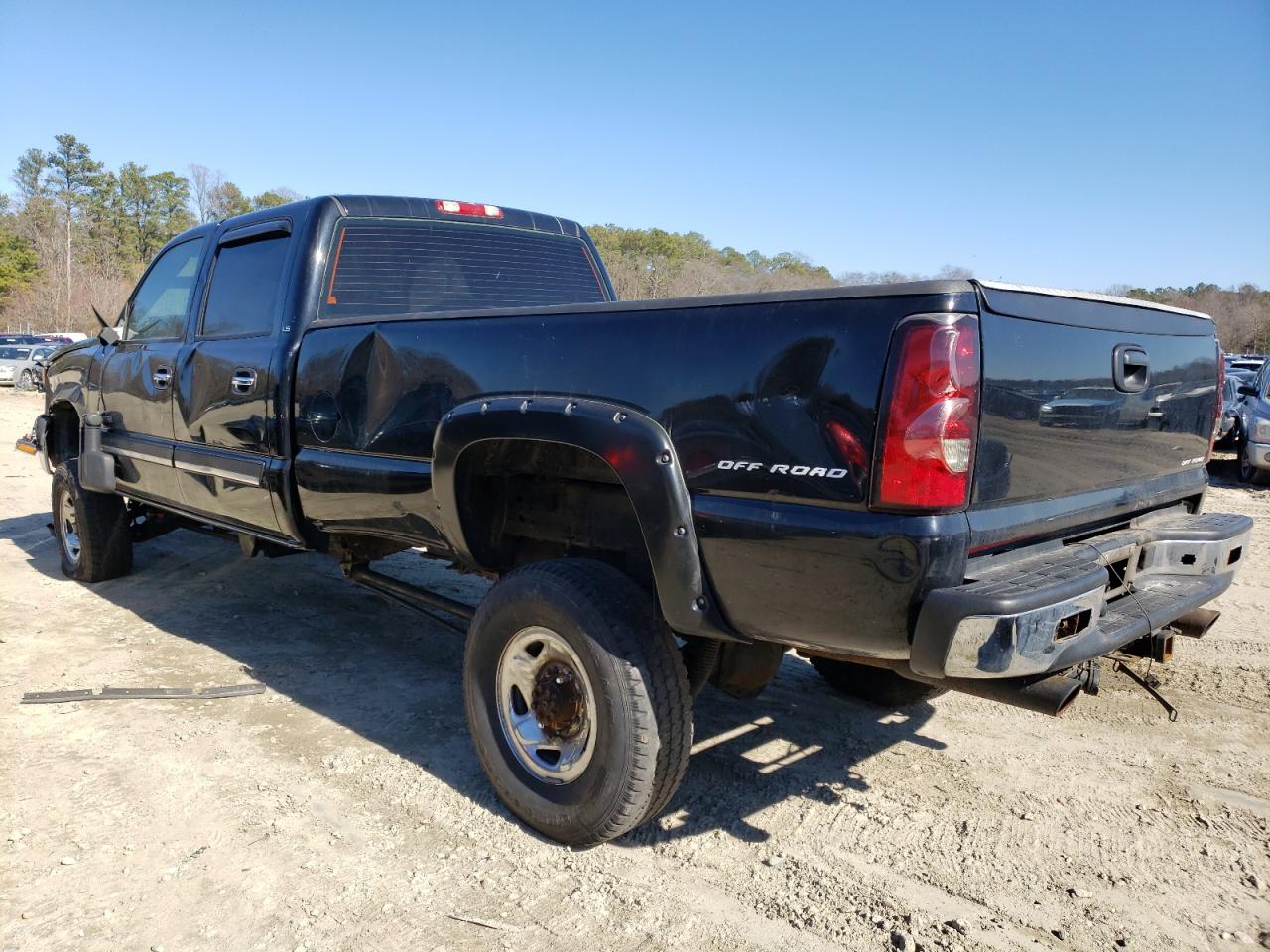 Photo 3 from auction – 2005 CHEVROLET SILVERADO with VIN 1GCHK23U35F910740