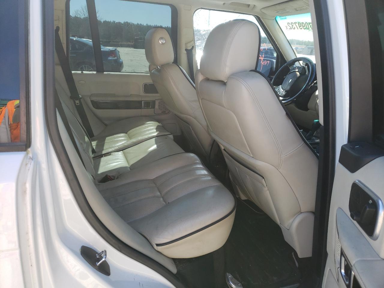 Photo 6 from auction – 2011 LAND ROVER RANGE ROVE with VIN SALMF1D43BA345998