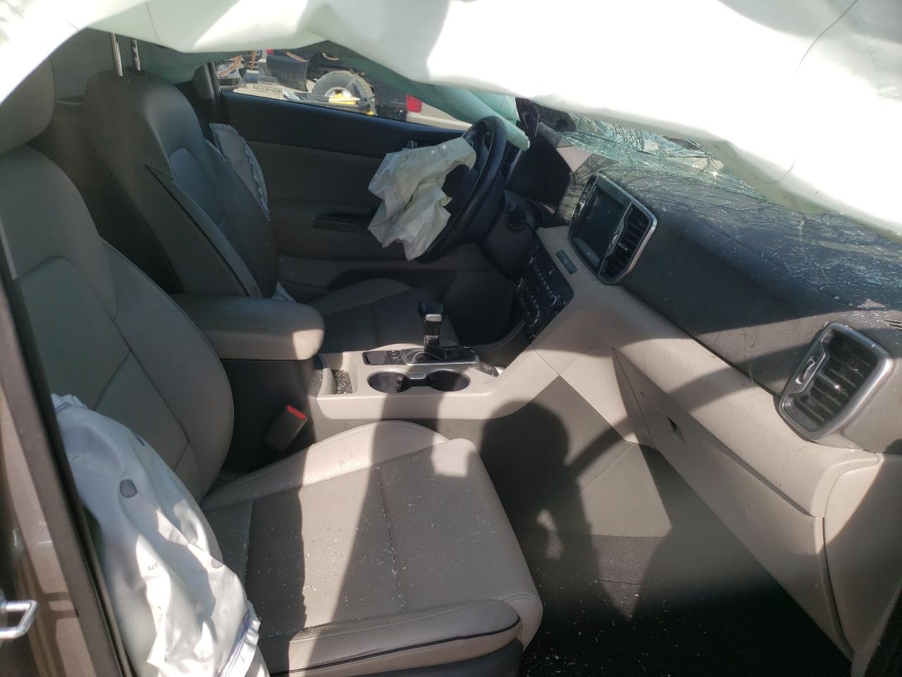 Photo 5 from auction – 2017 KIA SPORTAGE E with VIN KNDPNCAC0H7281892