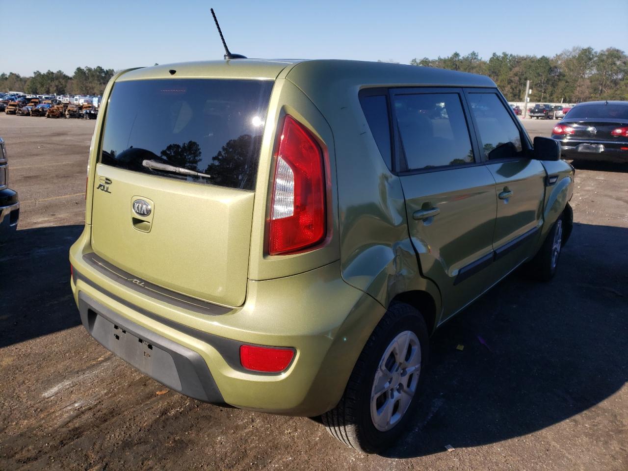 Photo 4 from auction – 2013 KIA SOUL with VIN KNDJT2A59D7482854