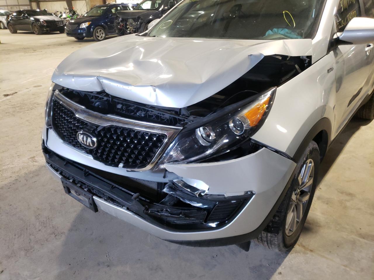Photo 9 from auction – 2015 KIA SPORTAGE L with VIN KNDPBCAC7F7740924