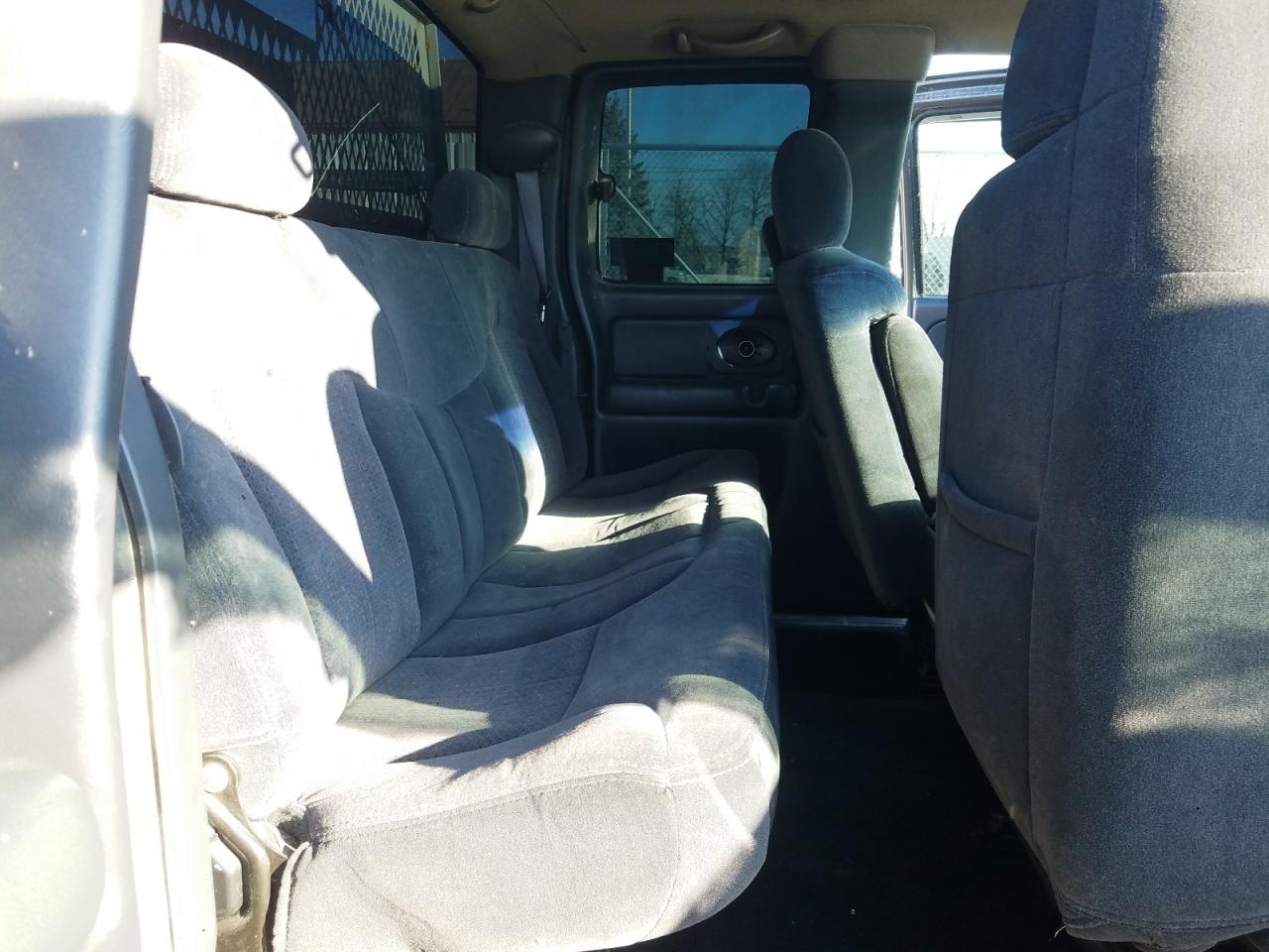 Photo 6 from auction – 2000 CHEVROLET SILVERADO with VIN 1GCEK19T4YZ271170