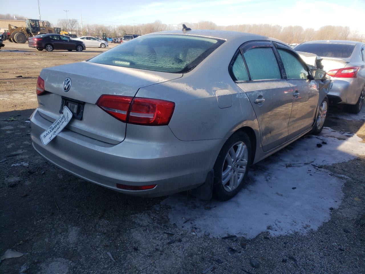 Photo 4 from auction – 2015 VOLKSWAGEN JETTA BASE with VIN 3VW2K7AJ0FM209535