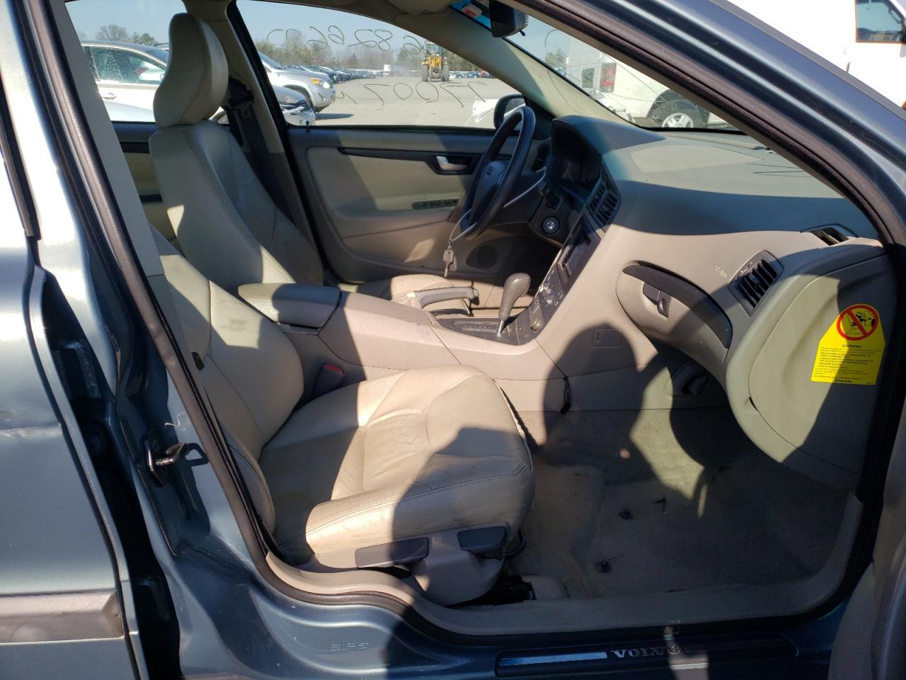 Photo 5 from auction – 2001 VOLVO S60 with VIN YV1RS61R512075343