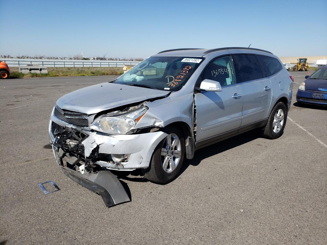 Photo 2 from auction – 2012 CHEVROLET TRAVERSE L with VIN 1GNKRGEDXCJ237586