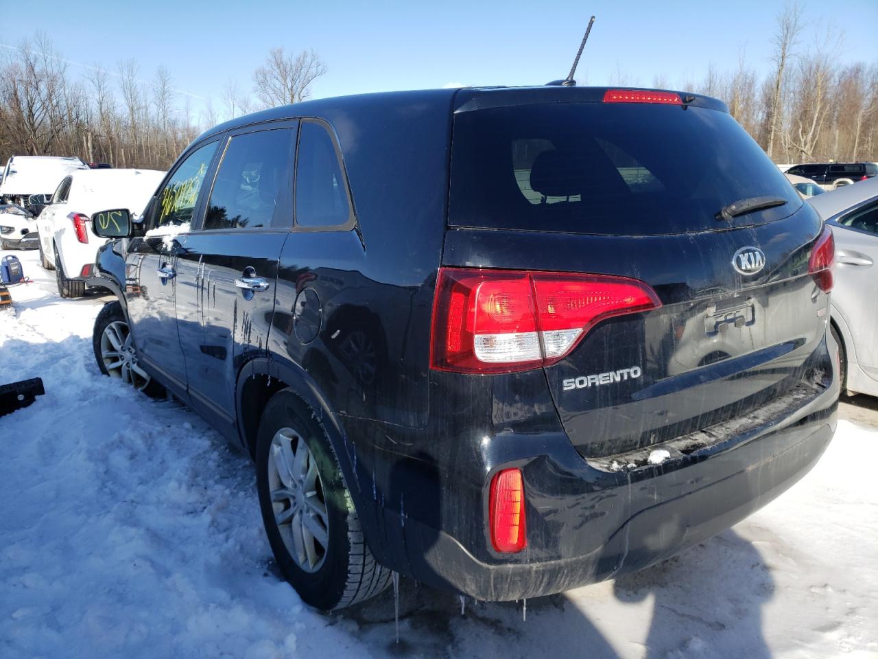 Photo 3 from auction – 2014 KIA SORENTO LX with VIN 5XYKT3A67EG522422