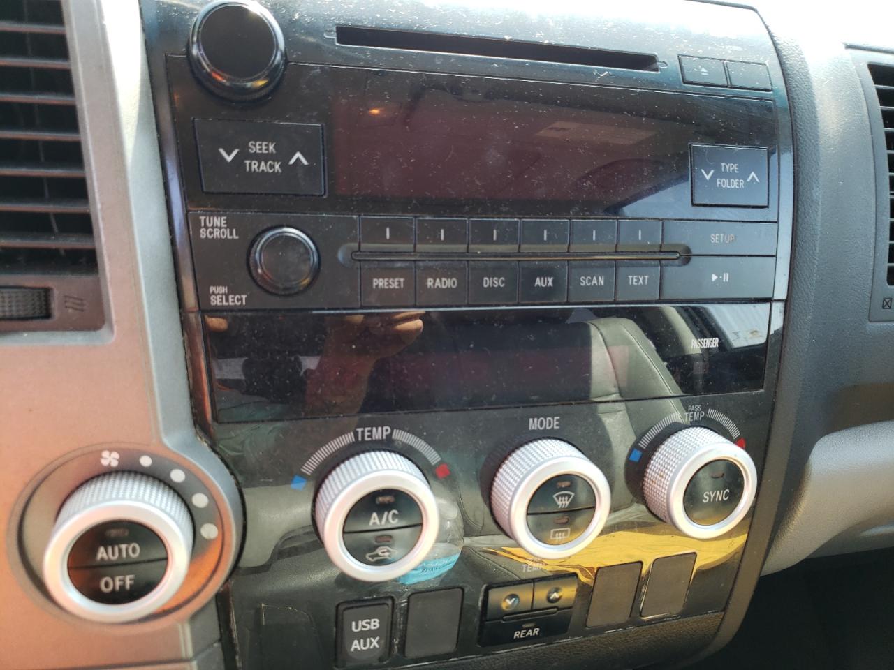 Photo 9 from auction – 2012 TOYOTA SEQUOIA SR with VIN 5TDBM5G13CS002013