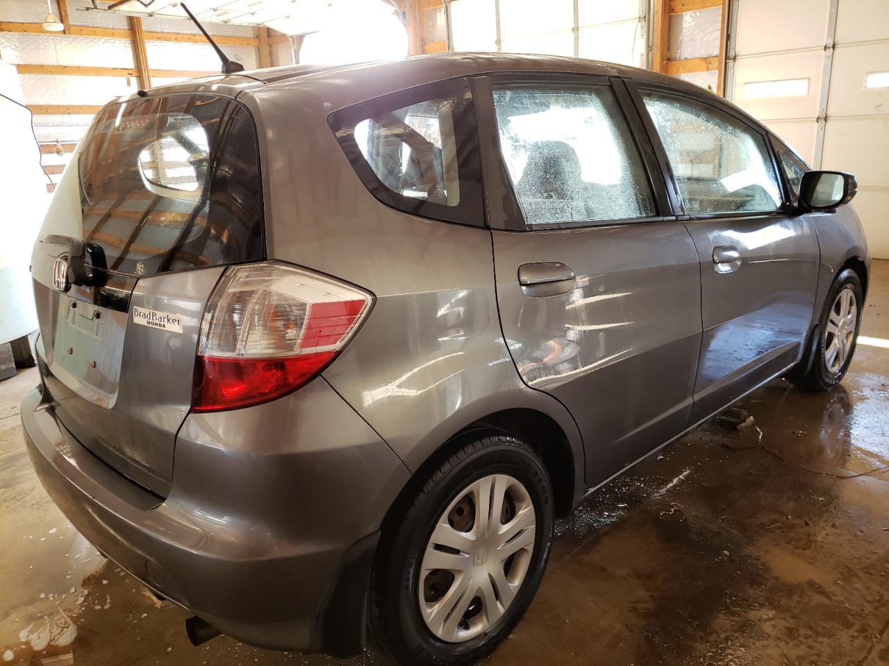 Photo 4 from auction – 2011 HONDA FIT with VIN JHMGE8H31BC007357