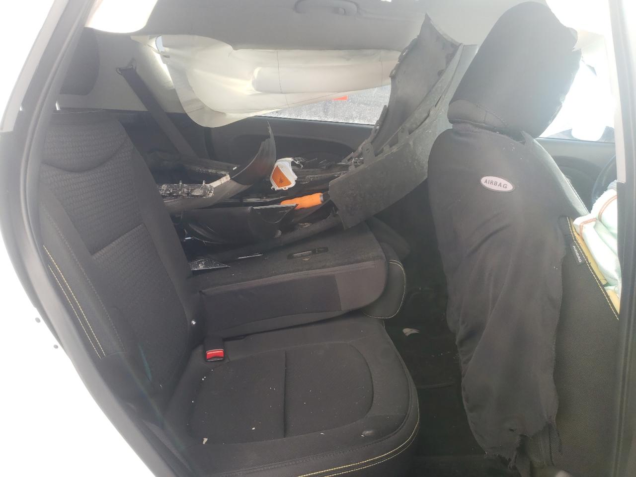 Фото 6 с аукциона – 2015 KIA SOUL с VIN KNDJP3A58F7804560