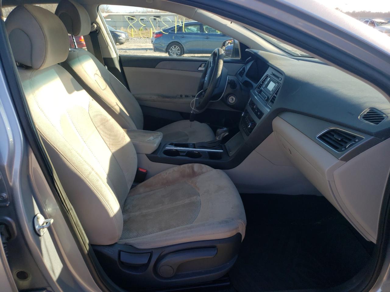 Photo 5 from auction – 2016 HYUNDAI SONATA SE with VIN 5NPE24AF6GH394840