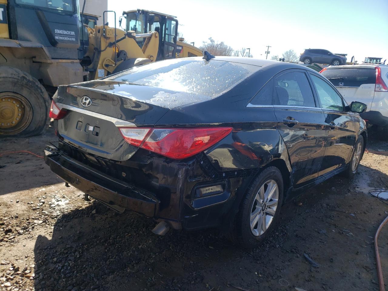 Photo 4 from auction – 2011 HYUNDAI SONATA GLS with VIN 5NPEB4AC0BH216176