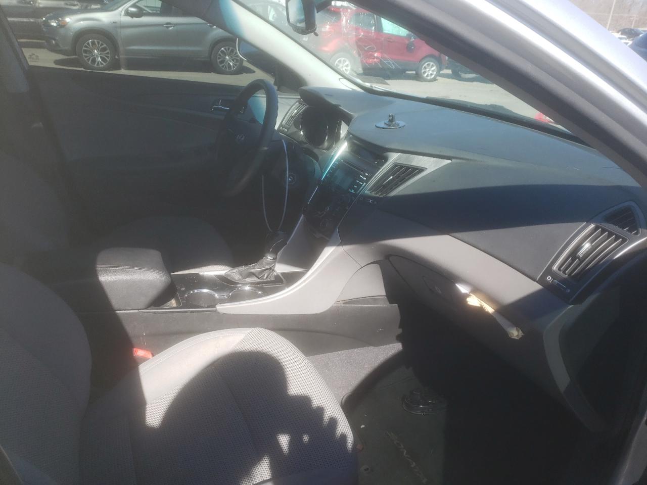 Photo 5 from auction – 2012 HYUNDAI SONATA GLS with VIN 5NPEB4AC3CH471759