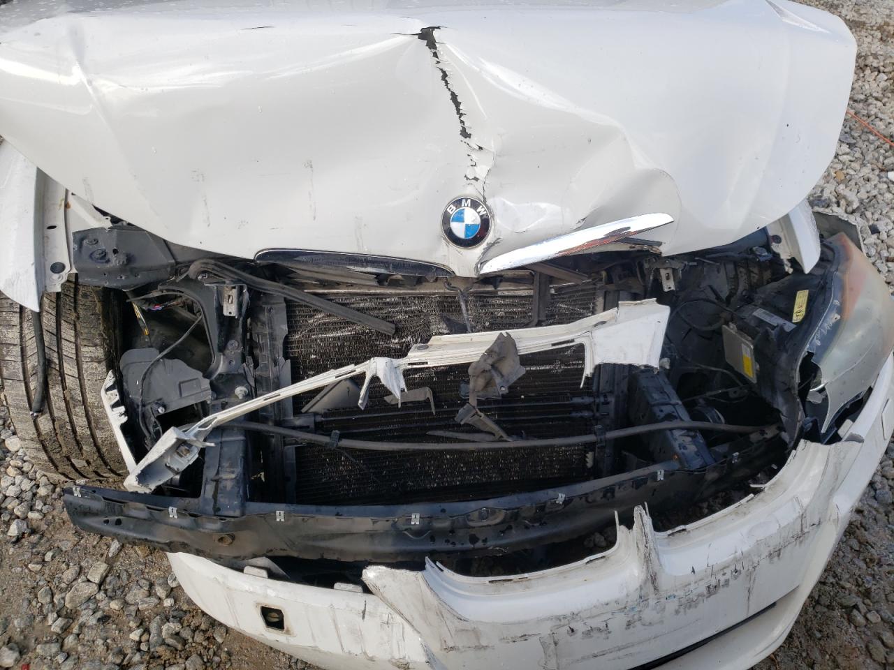 Photo 9 from auction – 2007 BMW 328 XI with VIN WBAVC93577KX55599