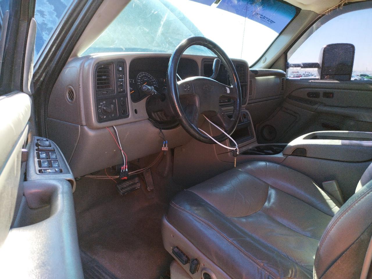 Photo 9 from auction – 2004 CHEVROLET SILVERADO with VIN 2GCEK13T841415587