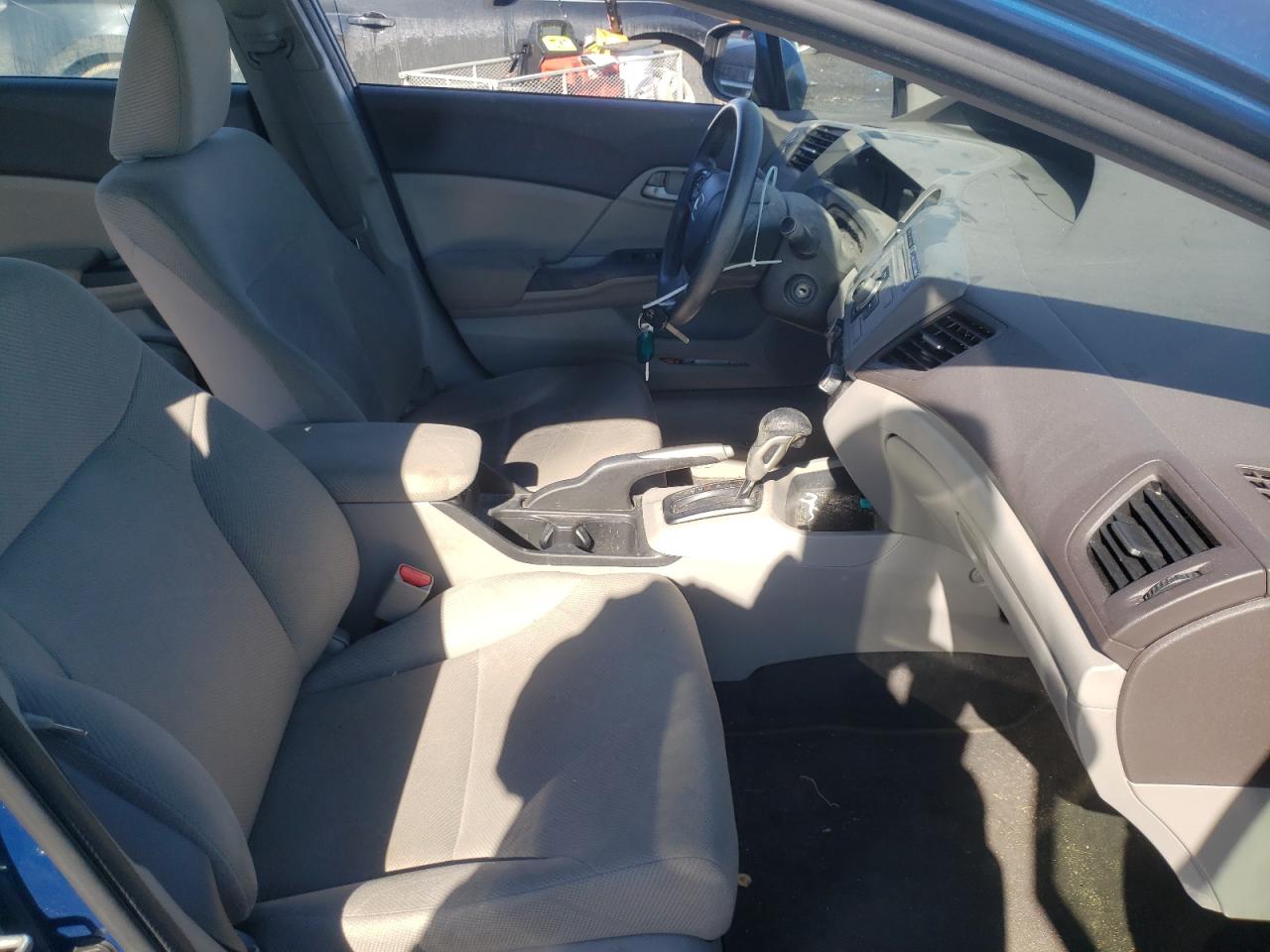 Photo 5 from auction – 2012 HONDA CIVIC LX with VIN 19XFB2F59CE081529