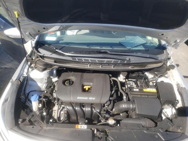 Photo 7 from auction – 2017 KIA FORTE LX with VIN 3KPFK4A75HE073116
