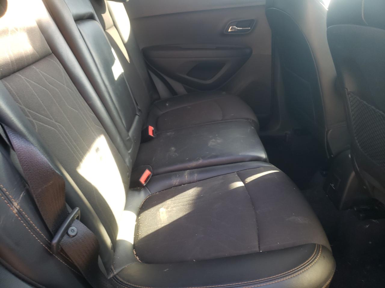 Photo 6 from auction – 2018 CHEVROLET TRAX 1LT with VIN 3GNCJLSBXJL204648