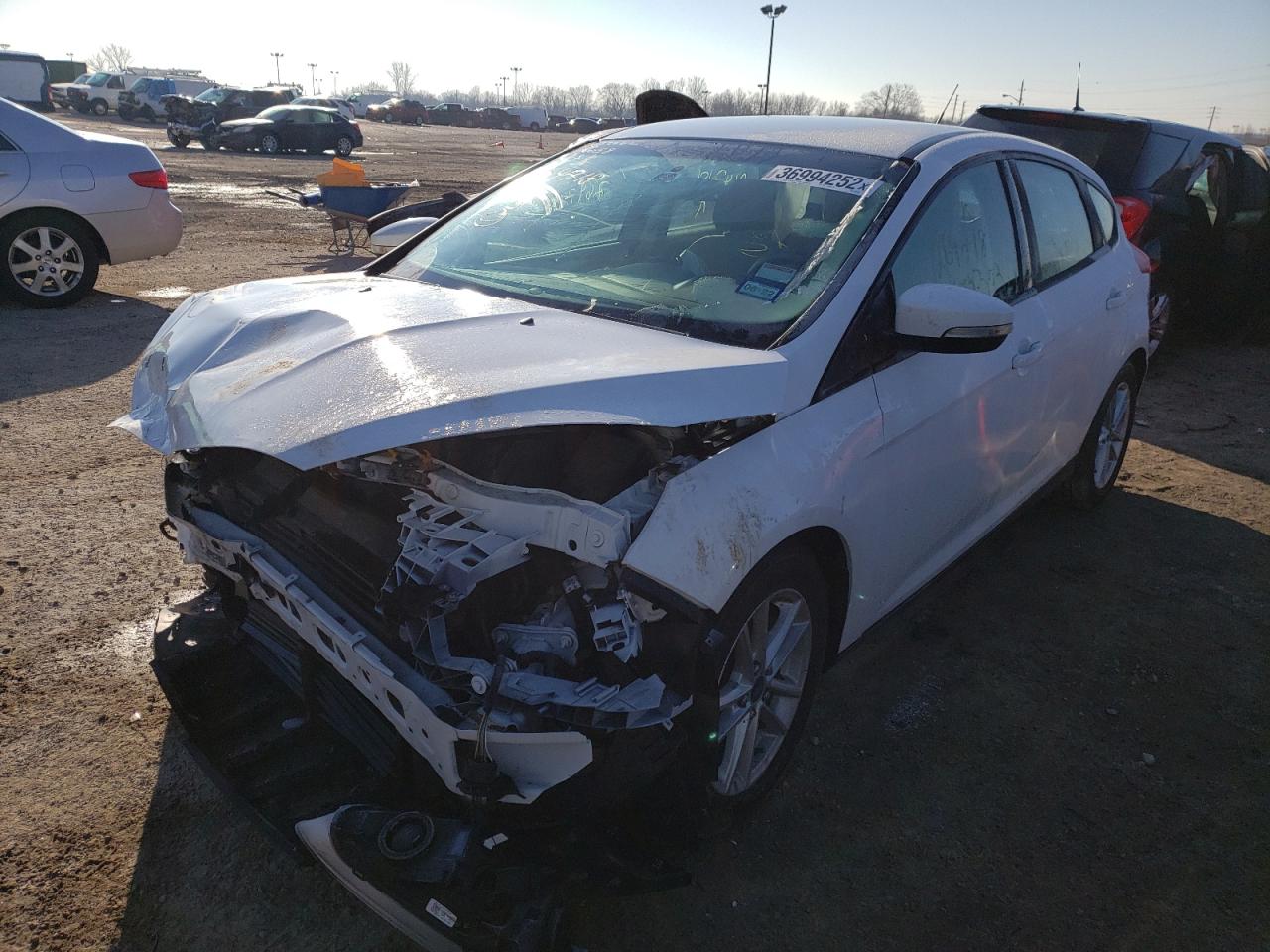 Photo 9 from auction – 2016 FORD FOCUS SE with VIN 1FADP3K20GL264718