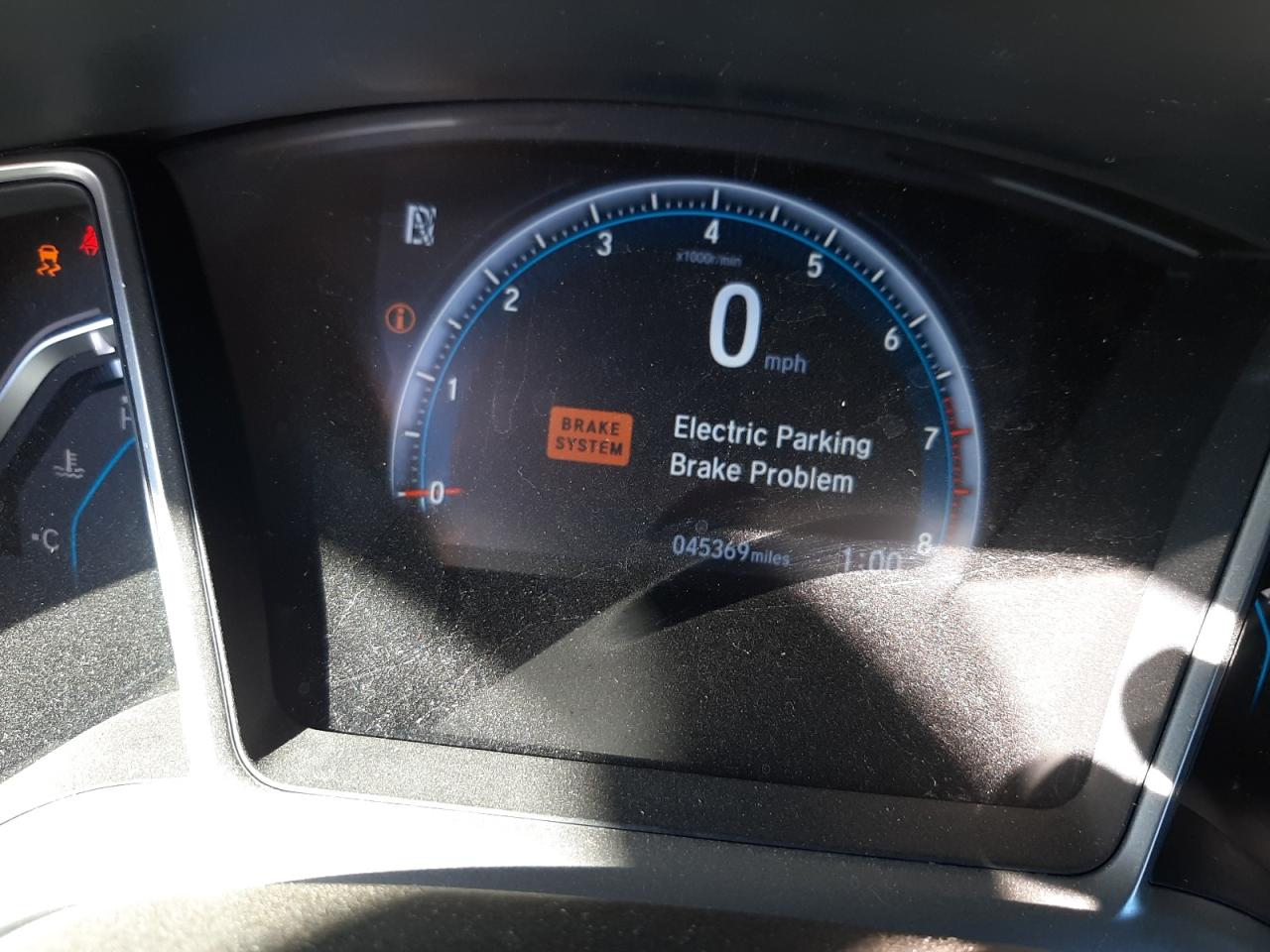 Photo 8 from auction – 2018 HONDA CIVIC EX with VIN 2HGFC2F70JH540710