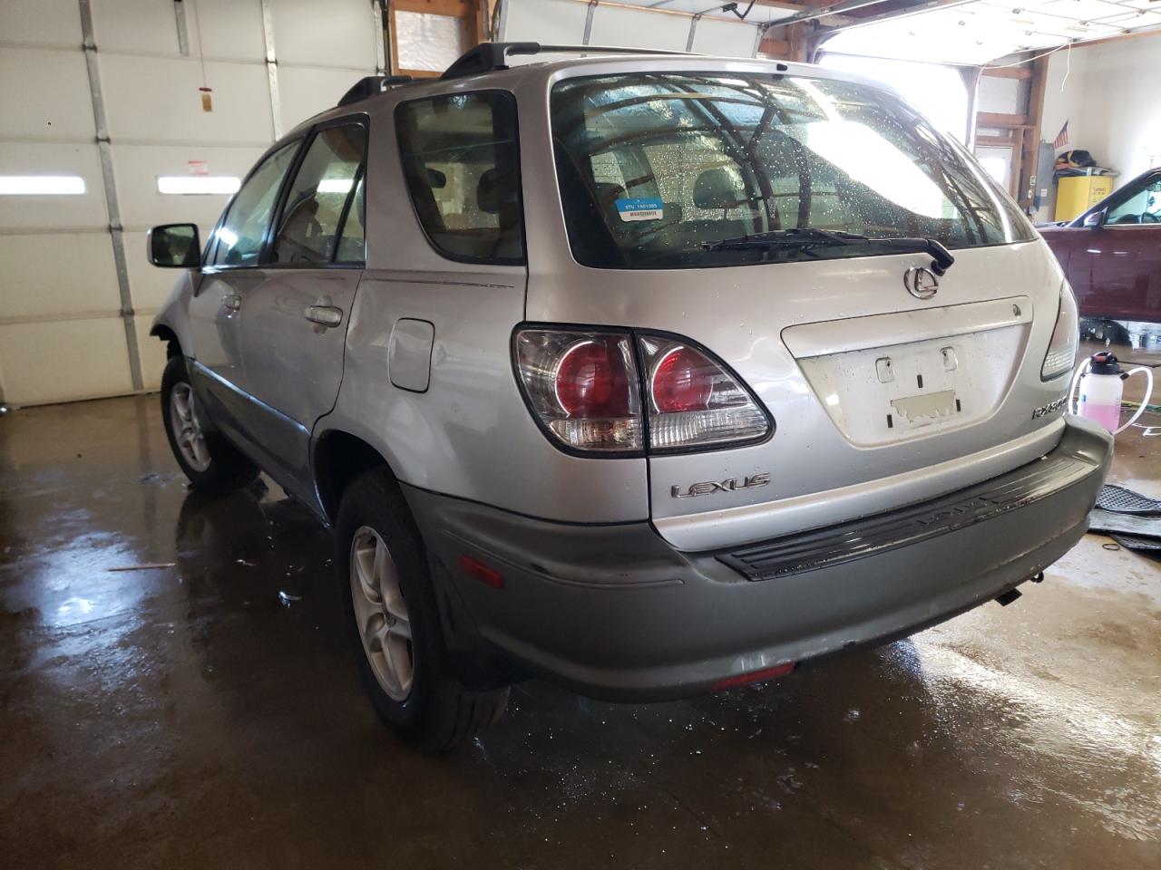 Photo 3 from auction – 2002 LEXUS RX 300 with VIN JTJGF10U620123971