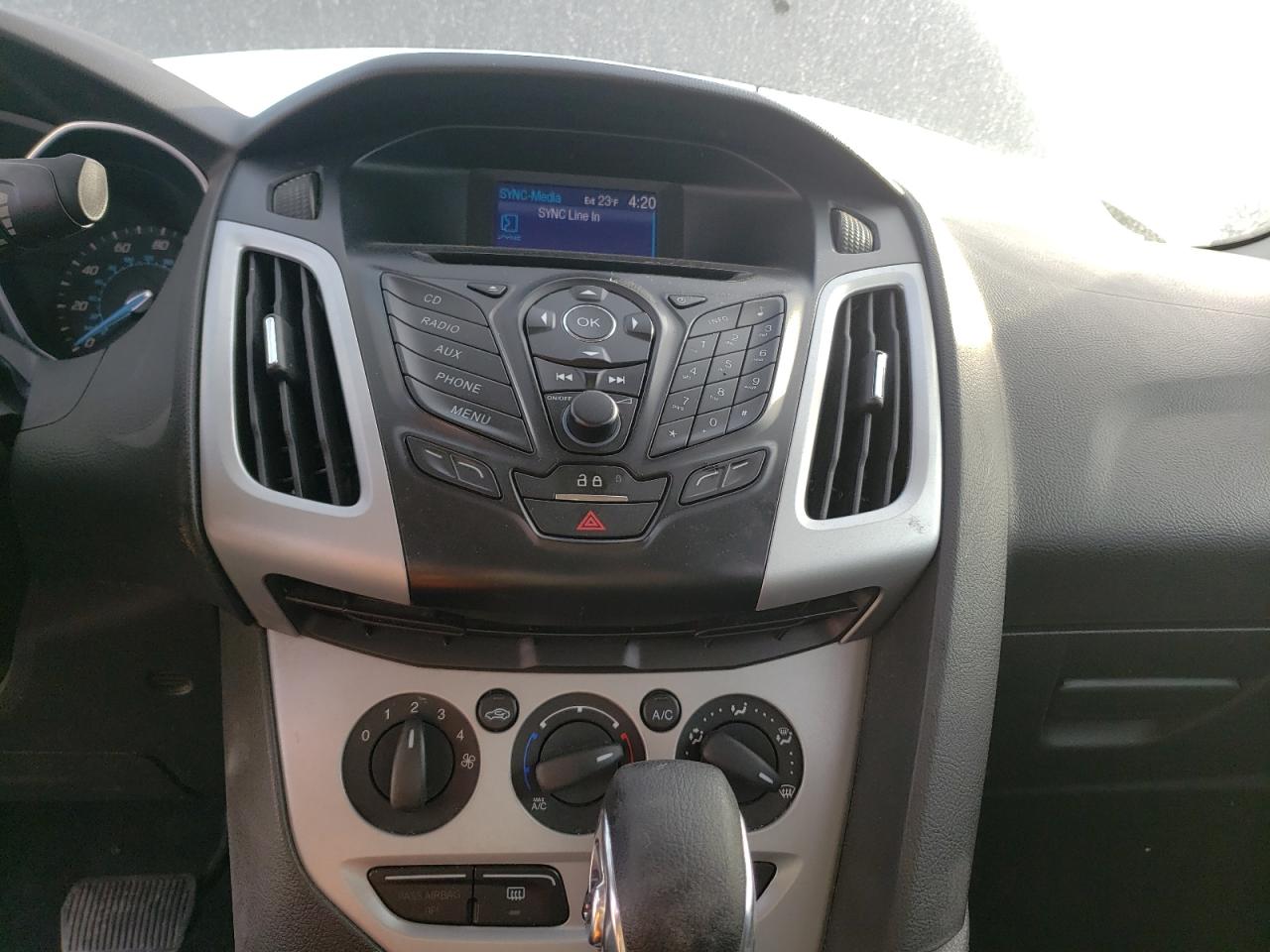 Photo 9 from auction – 2013 FORD FOCUS SE with VIN 1FADP3F28DL150665