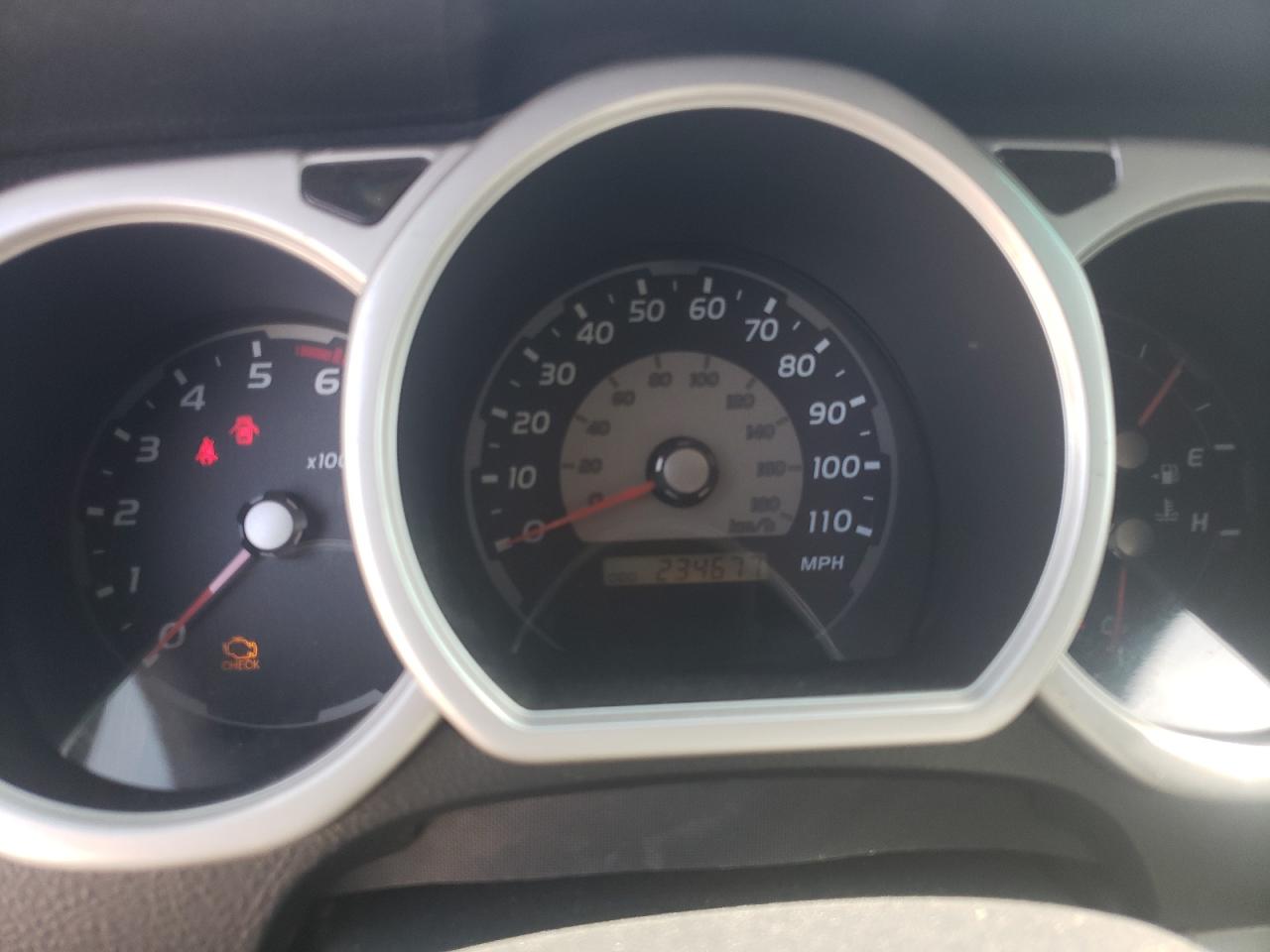 Photo 8 from auction – 2003 TOYOTA 4RUNNER SR with VIN JTEZU14R730003620