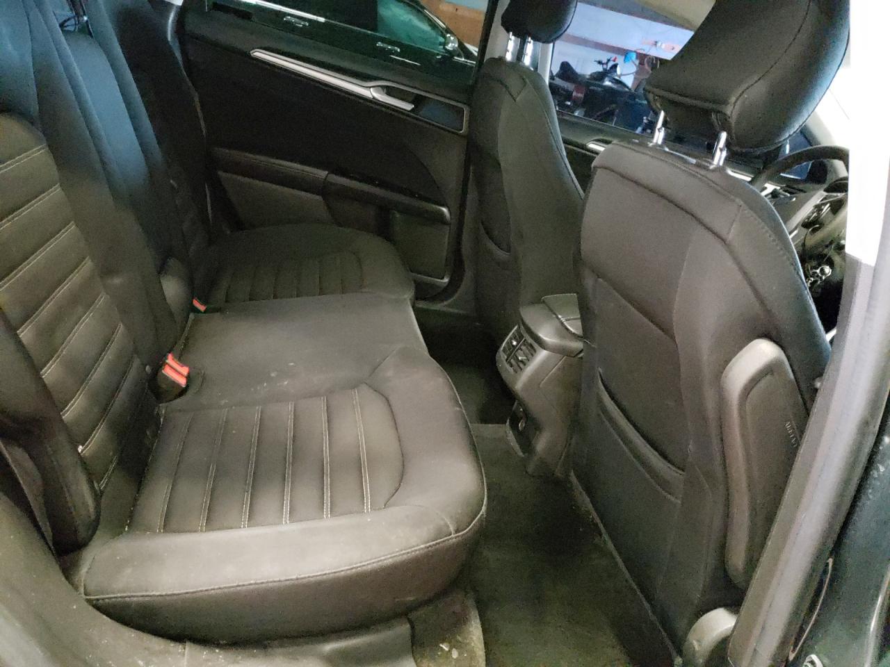 Photo 6 from auction – 2015 FORD FUSION SE with VIN 3FA6P0H78FR256599