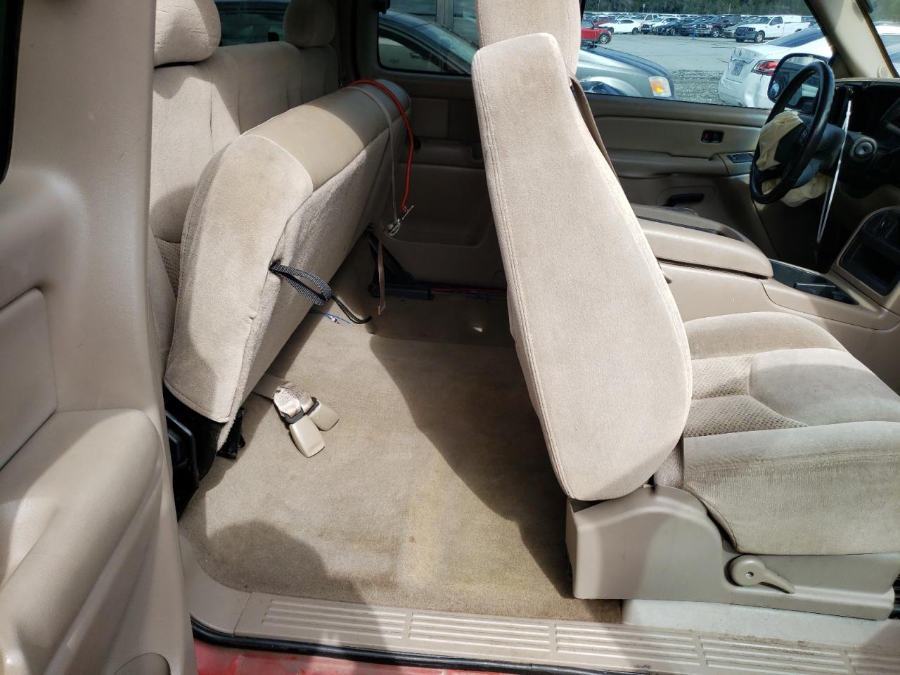 Photo 6 from auction – 2004 CHEVROLET SILVERADO with VIN 2GCEC19T641344636