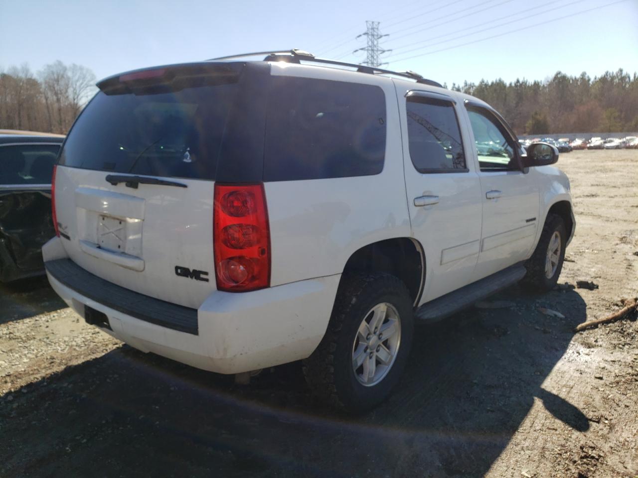 Photo 4 from auction – 2012 GMC YUKON SLE with VIN 1GKS2AE07CR138088