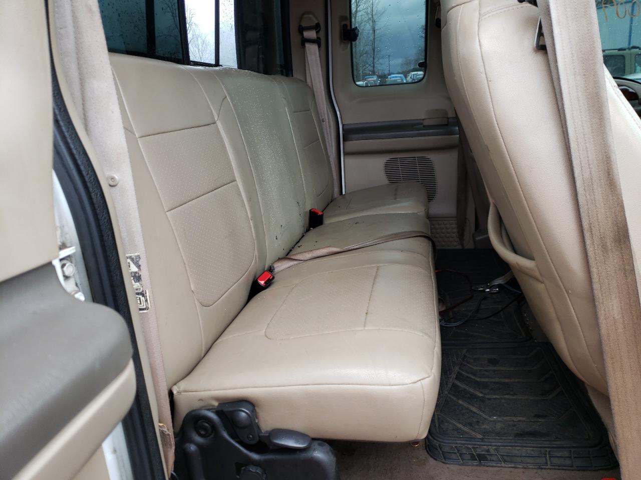 Photo 6 from auction – 2001 FORD F250 SUPER with VIN 3FTNX21F81MA06126