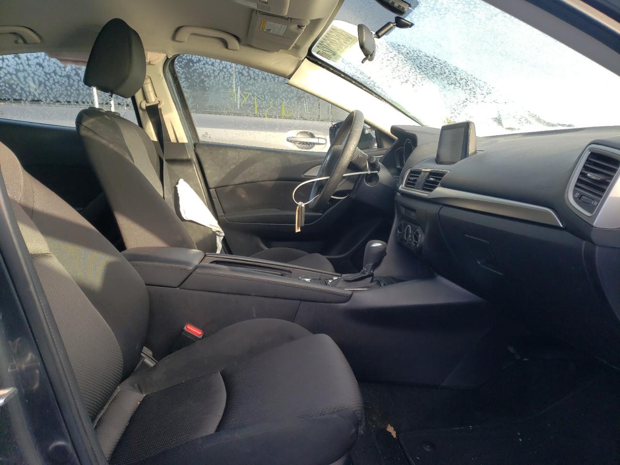 Photo 5 from auction – 2017 MAZDA 3 SPORT with VIN 3MZBN1K71HM133785