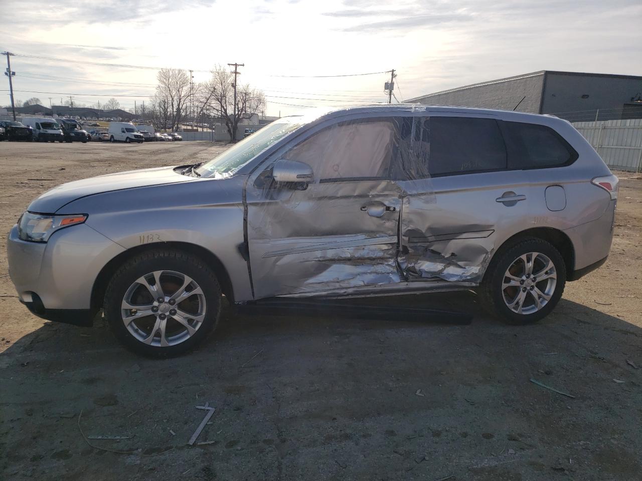 Photo 9 from auction – 2014 MITSUBISHI OUTLANDER with VIN JA4AZ3A36EZ018102